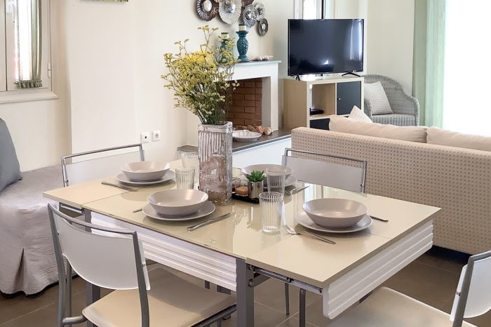 limonari-bay-private-villas-2-meganisi-lefkada-seating-area-dining