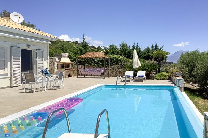 limonari-bay-villas-two-meganisi-lefkada-pool-exterior-veranda