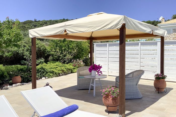 limonari-bay-villas-two-meganisi-lefkada-pool-veranda-decks